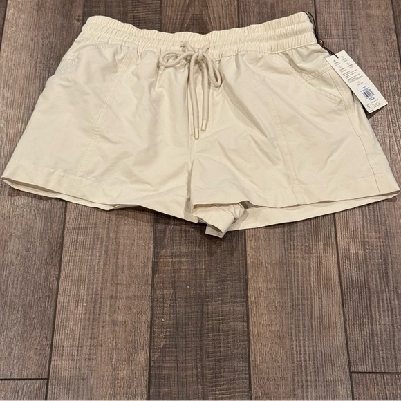 CALIA Women's High Waisted Utility Board Short Light Sand Medium New UPF50+ - Picture 1 of 8